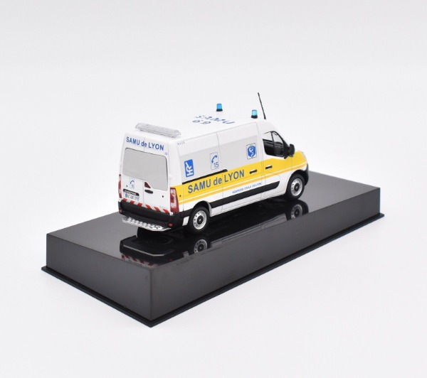 NEU: Renault Master III Phase II 2014-2019 "Krankenwagen SAMU