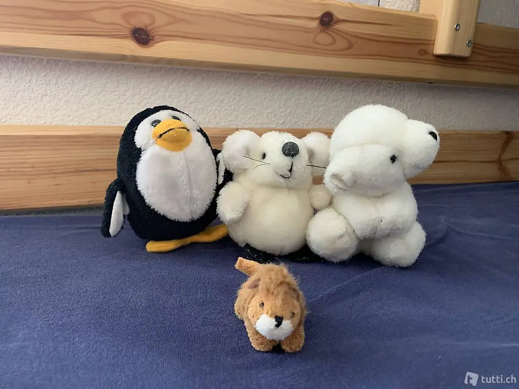 Stofftiere - Eisbären, Pinguin und Löwe