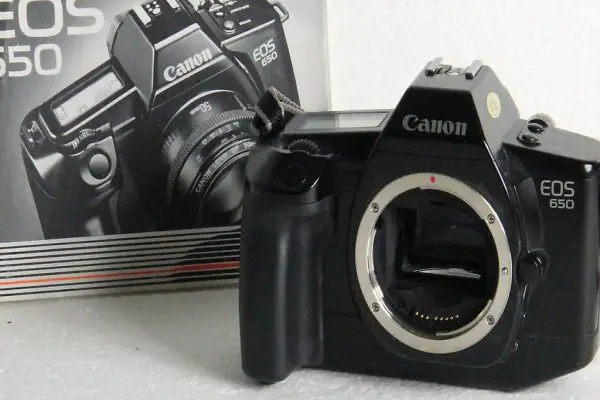 Canon EOS 650 Spiegelreflex analog, schwarz