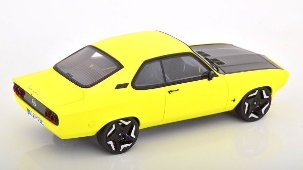 NEU: Opel Manta A GSE Elektromodell 2021 gelb / matt-schwarz