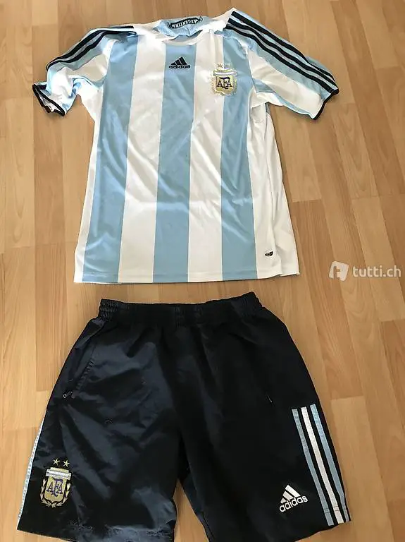 Argentinien Adidas Trikot Shirt und Hose