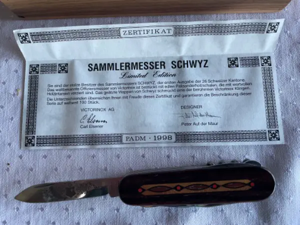 Victorinox Kantonsmesser Schwyz, Nr. 8/100 2"800.-