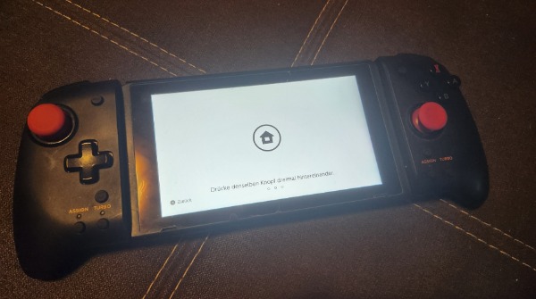 Nintendo Switch komplett + 4Spiele + Pro Controller