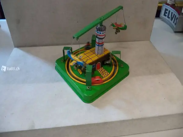 Spielzeug Blechkarusell mit Uhrwerk 70er