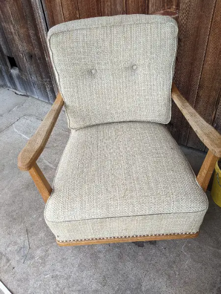 Sofa und Stuhl