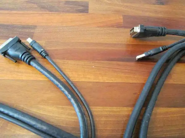 Computer-Doppel-Kabel schwarz Länge 3 m (444)