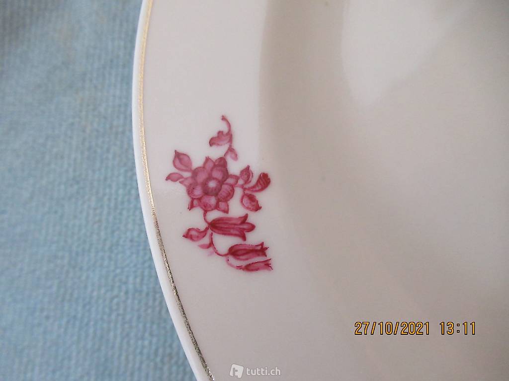 Teller Porzellan Langenthal, mit roten Blumenmuster