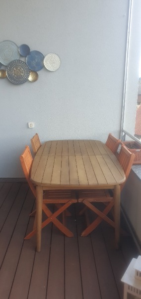 Balkontisch (ohne Stühle)