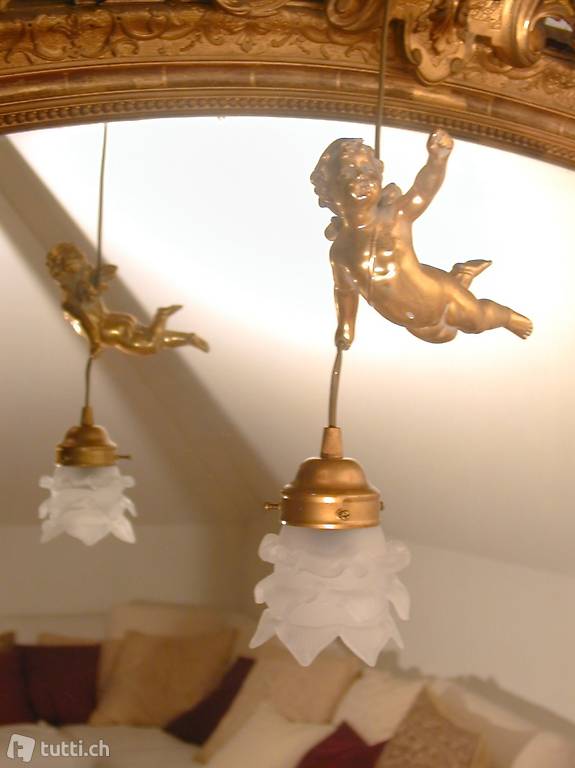  hübsche Engel-Lampe mit Glasschirmchen in Blütenform