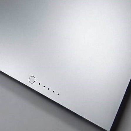  Apple Macbook pro 17 inch A1189 Aluminum