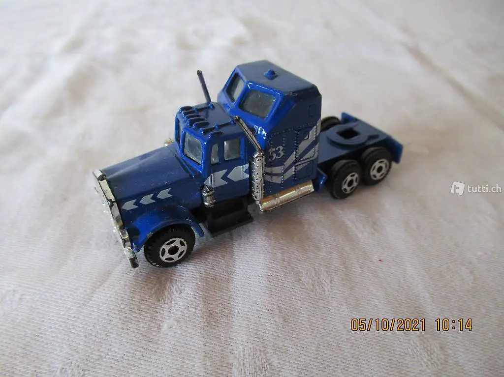 Lastwagen, Truck, weiss-blau