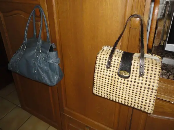  Damentaschen, Ledertasche und Strohgeflecht Tasche