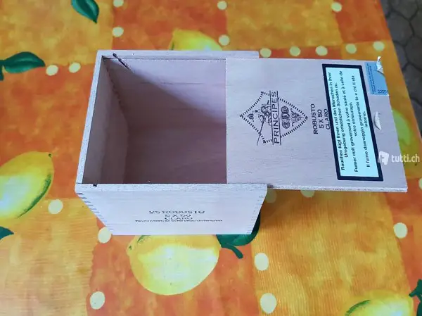 Zigarren Kisten aus Holz - guter Zustand