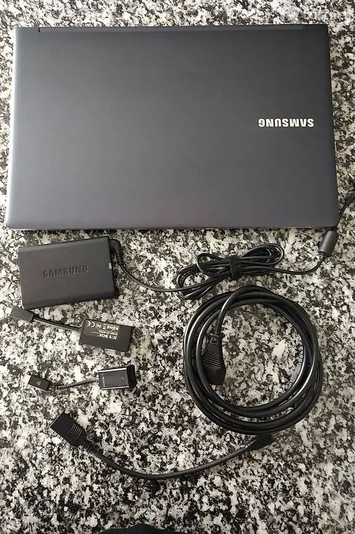 Samsung 900X4C (15", HD+, Intel Core i7-3517U, 8GB)