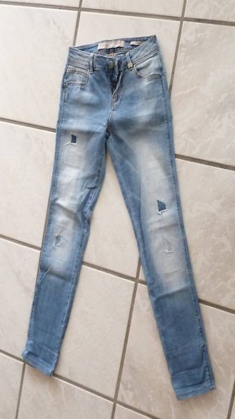 Guess Jeans-Hose, Curve X, Grösse 25, kaum getragen worden