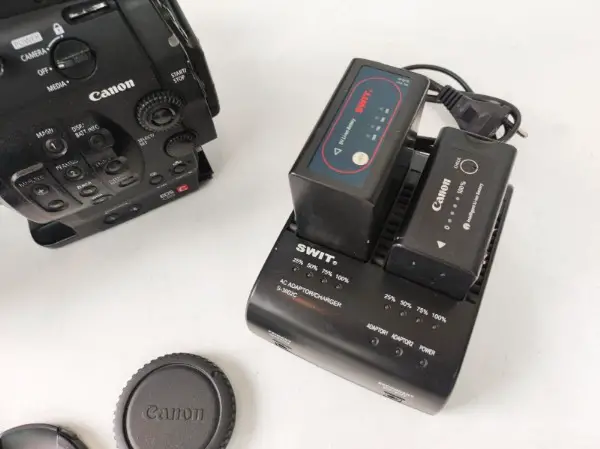 Canon Eos C300 Professionnel Camcorder