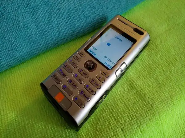 Sony Ericsson K600i (3G/UMTS) Ohne Sim Lock inkl. Ladekabel!