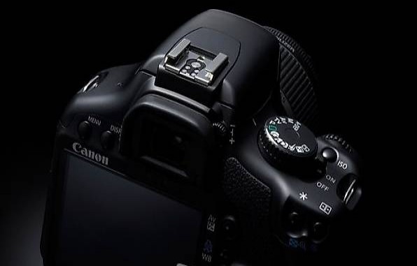 Canon 450D + 18-55mm is + Battery Grip