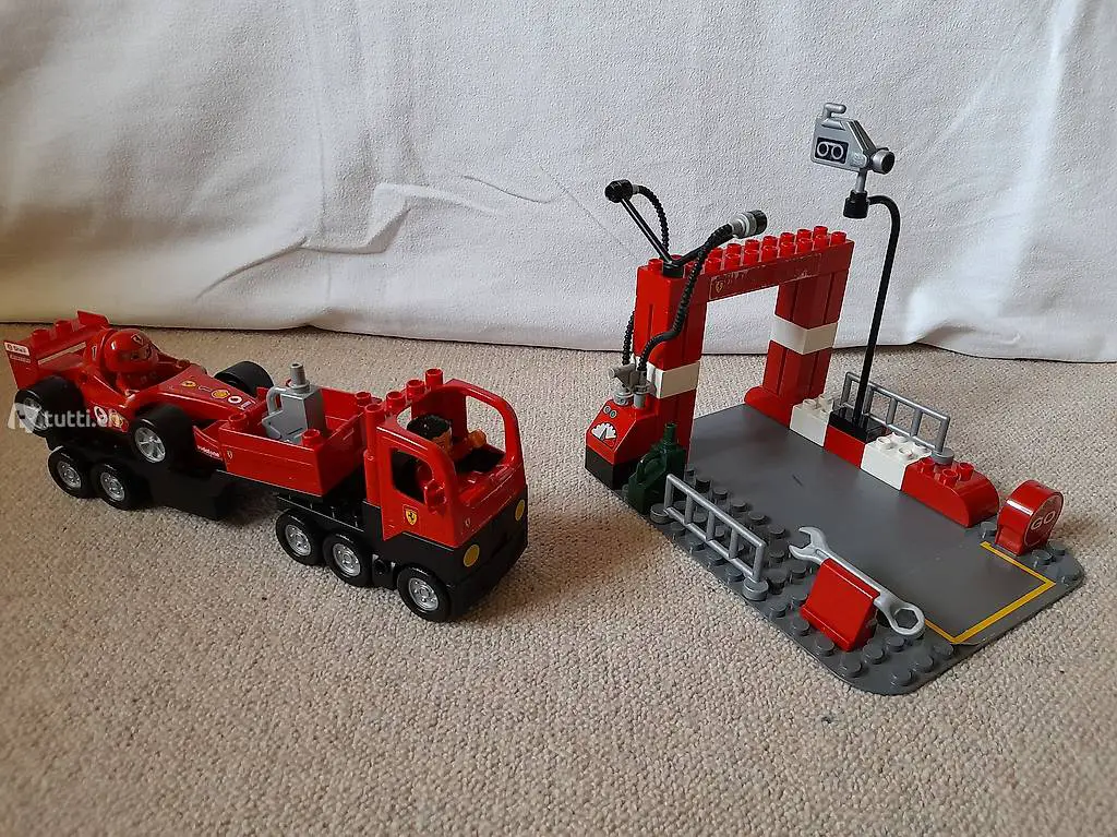 Lego Duplo Ferrari F1 Racing Team 4694