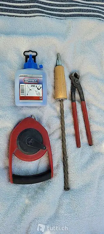 Werkzeug Für Elektriker auf Rohbau