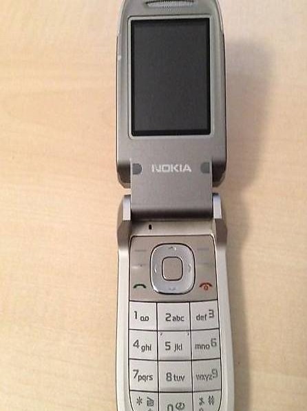 Nokia 2760-Sehr klein klapphandy