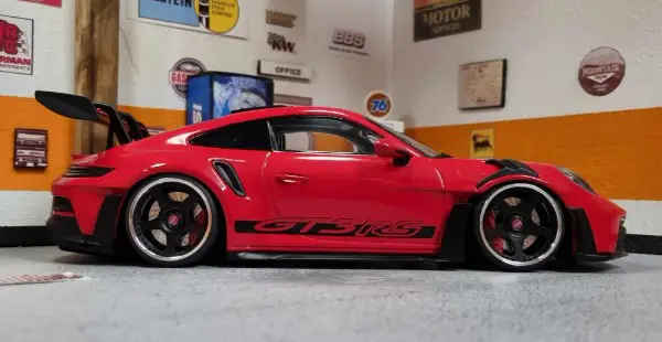 1/18 Porsche 911 GT3 RS 2022 rot Umbau Tuning