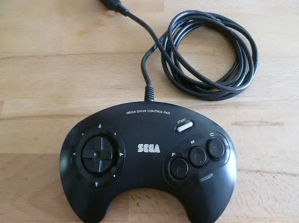 SEGA Mega Drive Controller Pad (original)