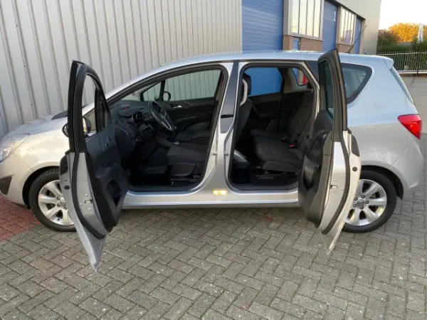 Opel Corsa en parfait état Opel Corsa en parfait état