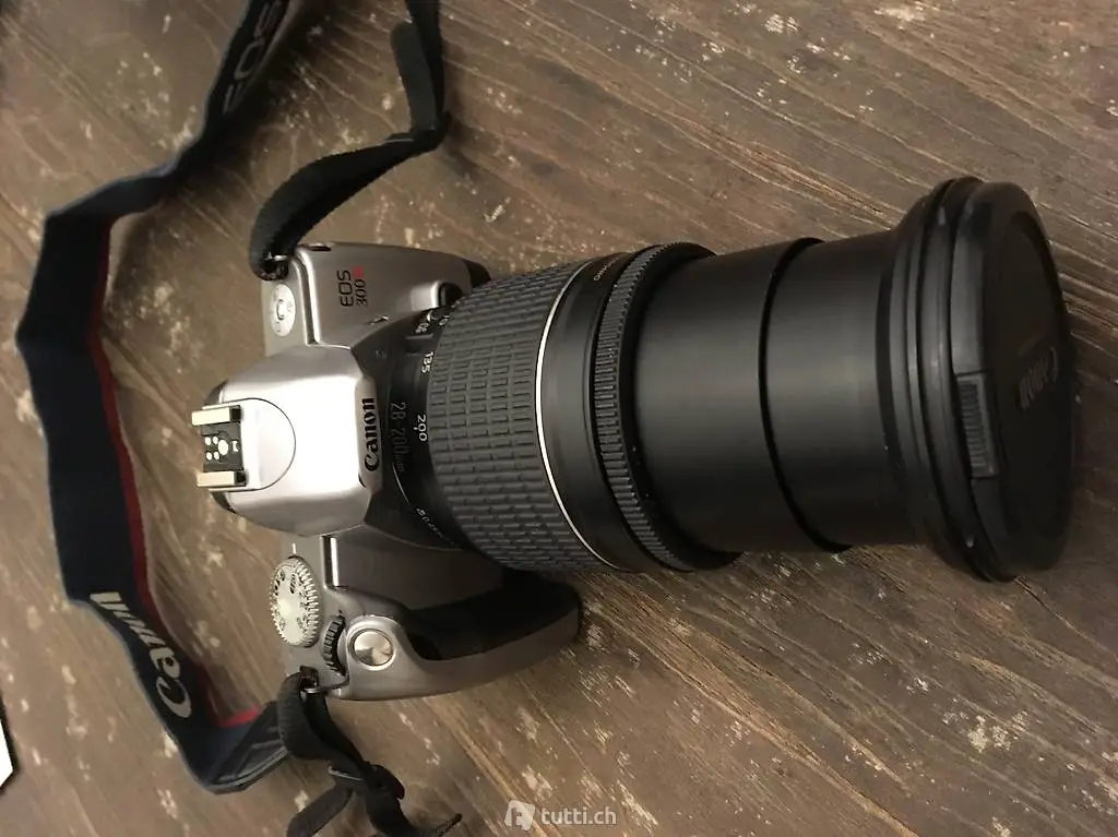 Canon Spiegelreflex Kamera EOS 300 V + Objektiv EF 28-200mm