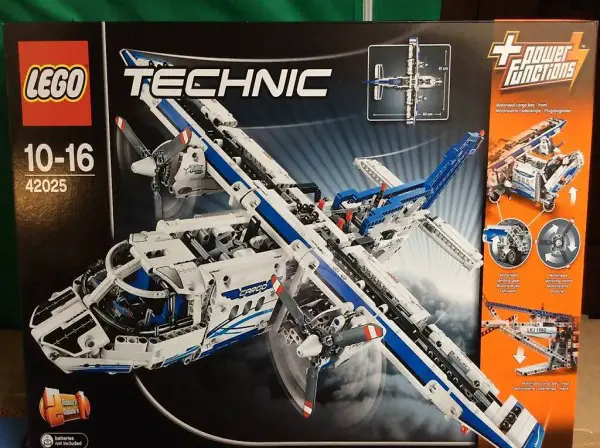 Lego Technic Frachtflugzeug 42052, fabrikneu und ungeöffnet