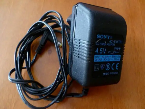 Sony Discman Stromadapter Power Adaptor Netzteil 4.5V