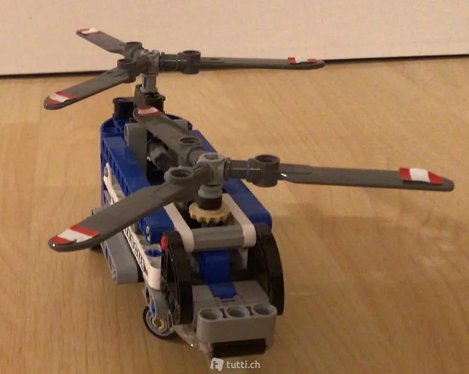 LEGO TECHNIC Twin-rotor Helicopter