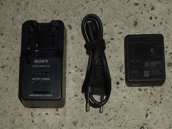 Sony Batterieladegerät BC-TRX