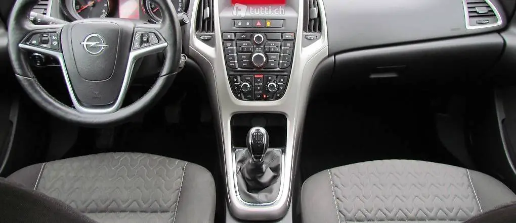 OPEL Astra 1.4i Turbo Active (Limousine)