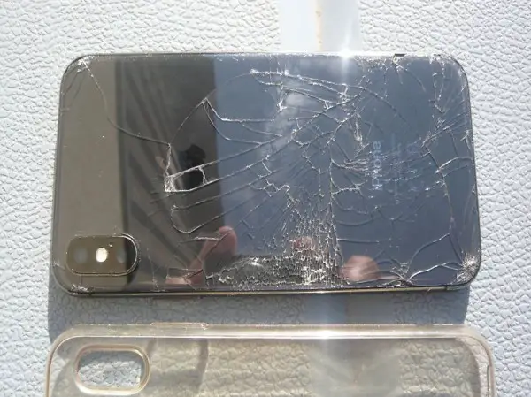 iPhone X 64 GB Glas Kaput Vorne und Hinten sonst IO