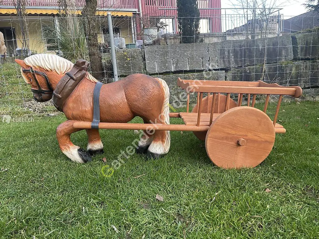  Pferd mit Wagen Wohndekoration oder Gartendekoration.