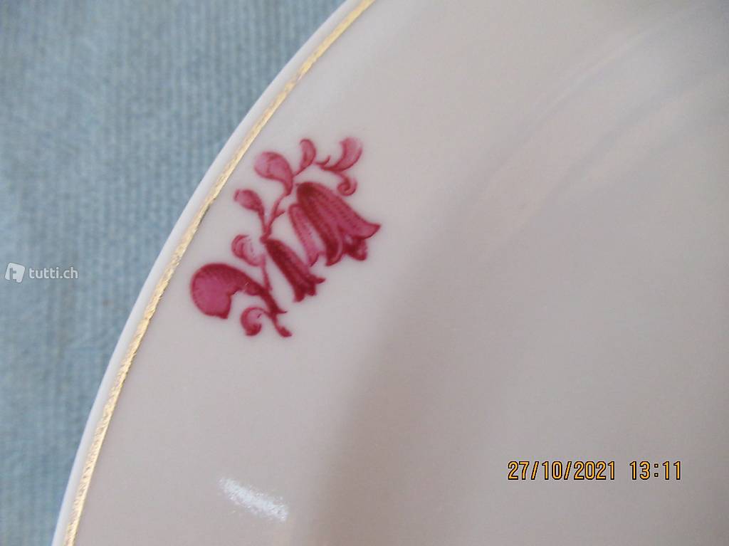 Teller Porzellan Langenthal, mit roten Blumenmuster