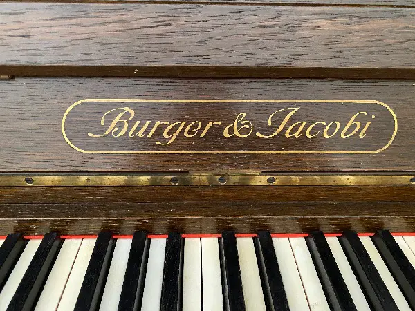 Klavier Burger & Jacobi