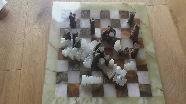Schach aus Stein