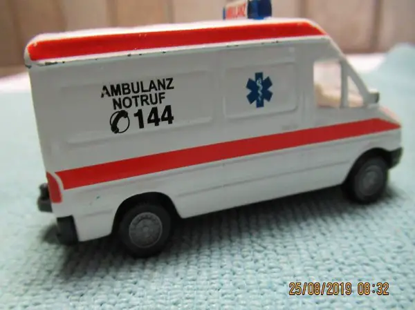  AMBULANZ NOTRUF 144, Krankenwagen,