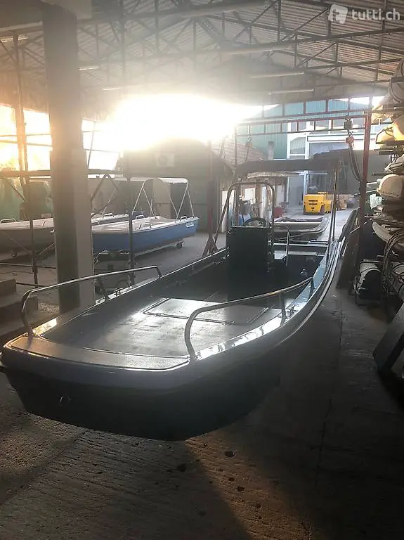 Motorboot 5,4x1,4m neu mit 15ps Suzuki